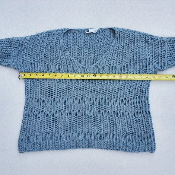 Sky and Sparrow Sage Green Chunky Open Knit Long Sleeve Cropped Sweater - Picture 5 of 9